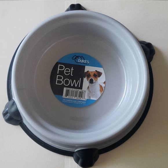 Round Pet Bowl with Paw Base. Buy 4 x $15 - Picture 4 of 11